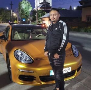 Meet your Posher, Vasile